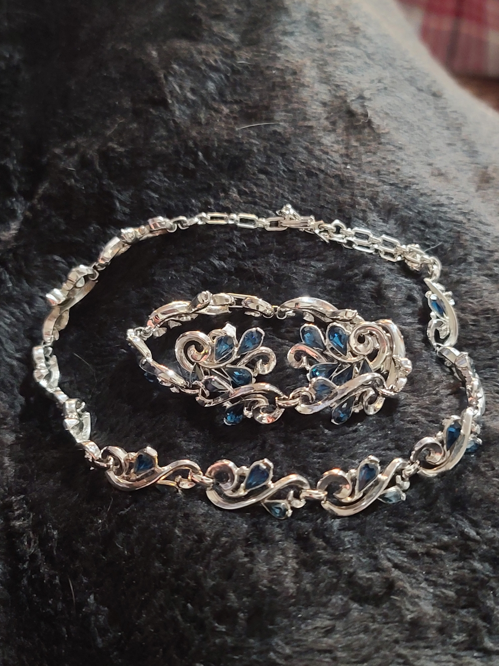 Crown Trifari Silver-Tone sapphire Crystal "drops".